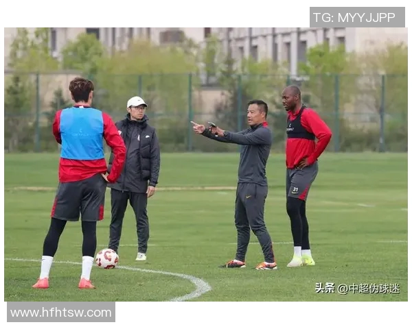 中超赛季中段换帅潮涌现 多队战术风格调整显现新气象